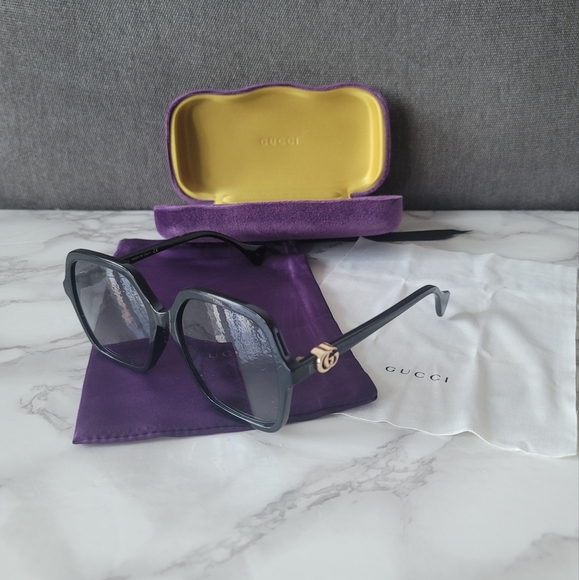 Gucci Accessories - NEW Gucci Sunglasses GG1072SA With Case